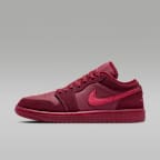 NIKE ジョーダン　レディース Air Jordan 1 Low SE Women's Shoes. Nike.com